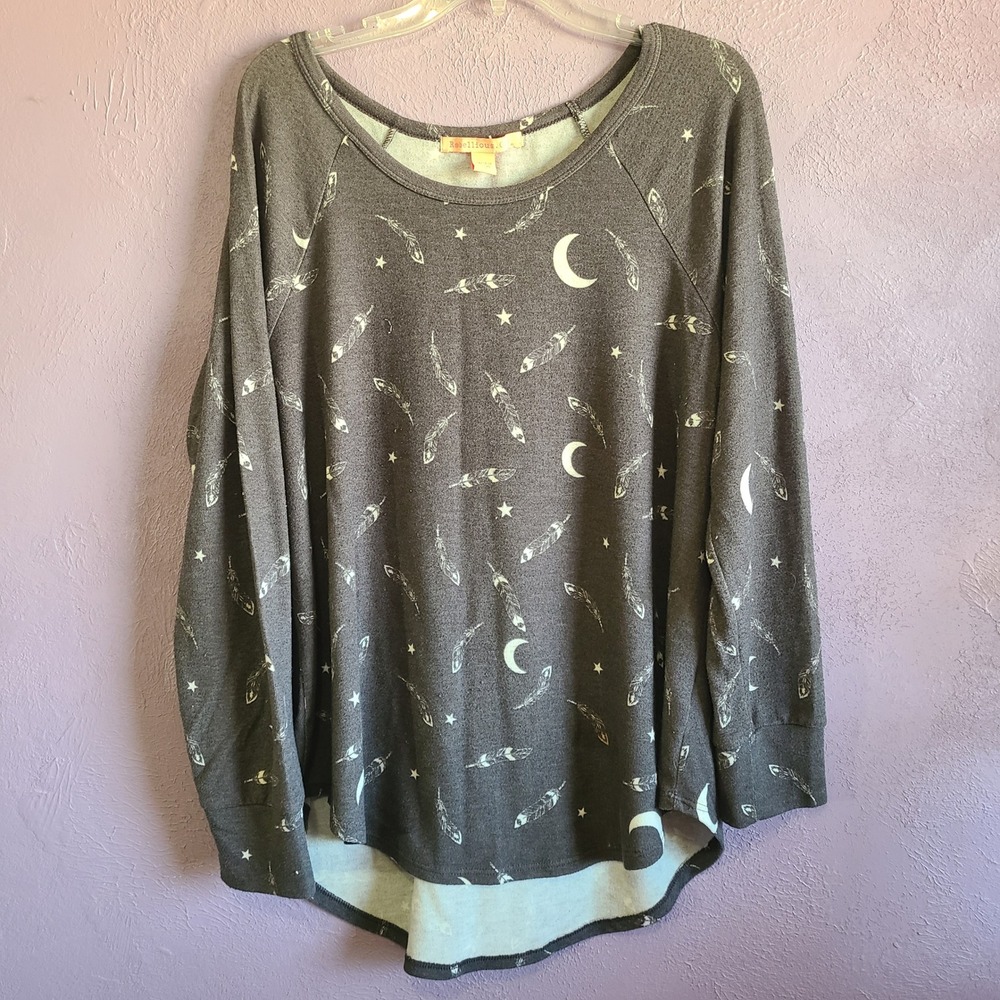 Rebellious One Sweatshirt Women 1X Grey Good Moon Star Feather Raglan‎ High Low